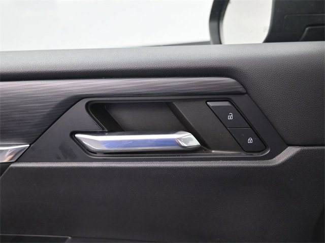 Used 2024 GMC Acadia Elevation image 11