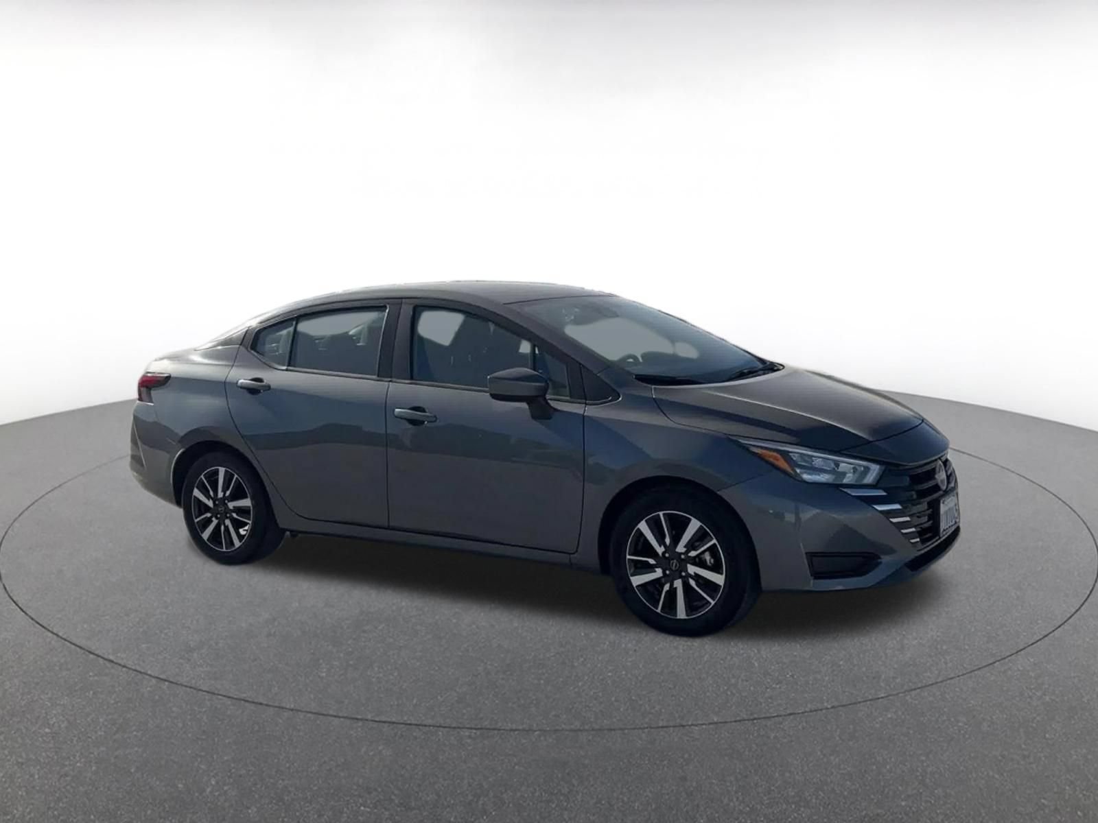 Used 2025 Nissan Versa SV FWD image 2