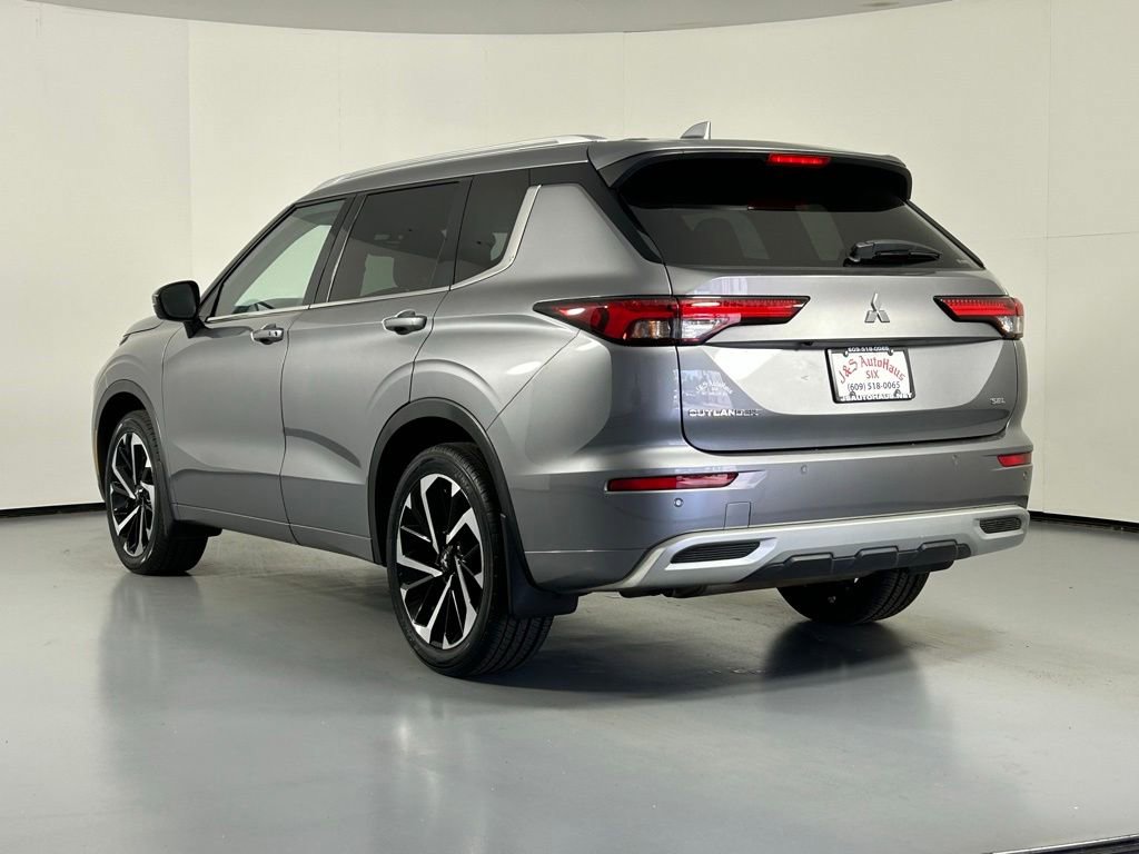 Used 2022 Mitsubishi Outlander SEL AWD/4WD image 5