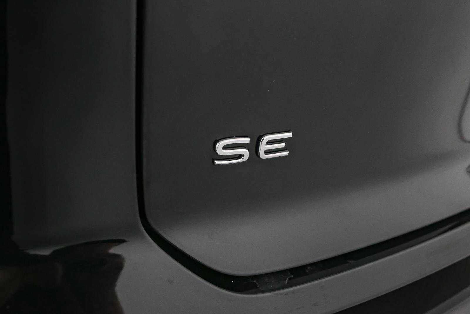 Certified 2023 Volkswagen Atlas Cross Sport SE image 13