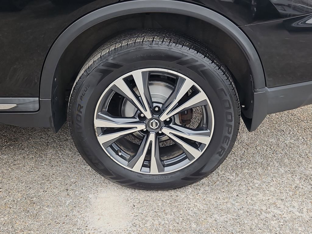 Used 2017 Nissan Rogue SL image 8