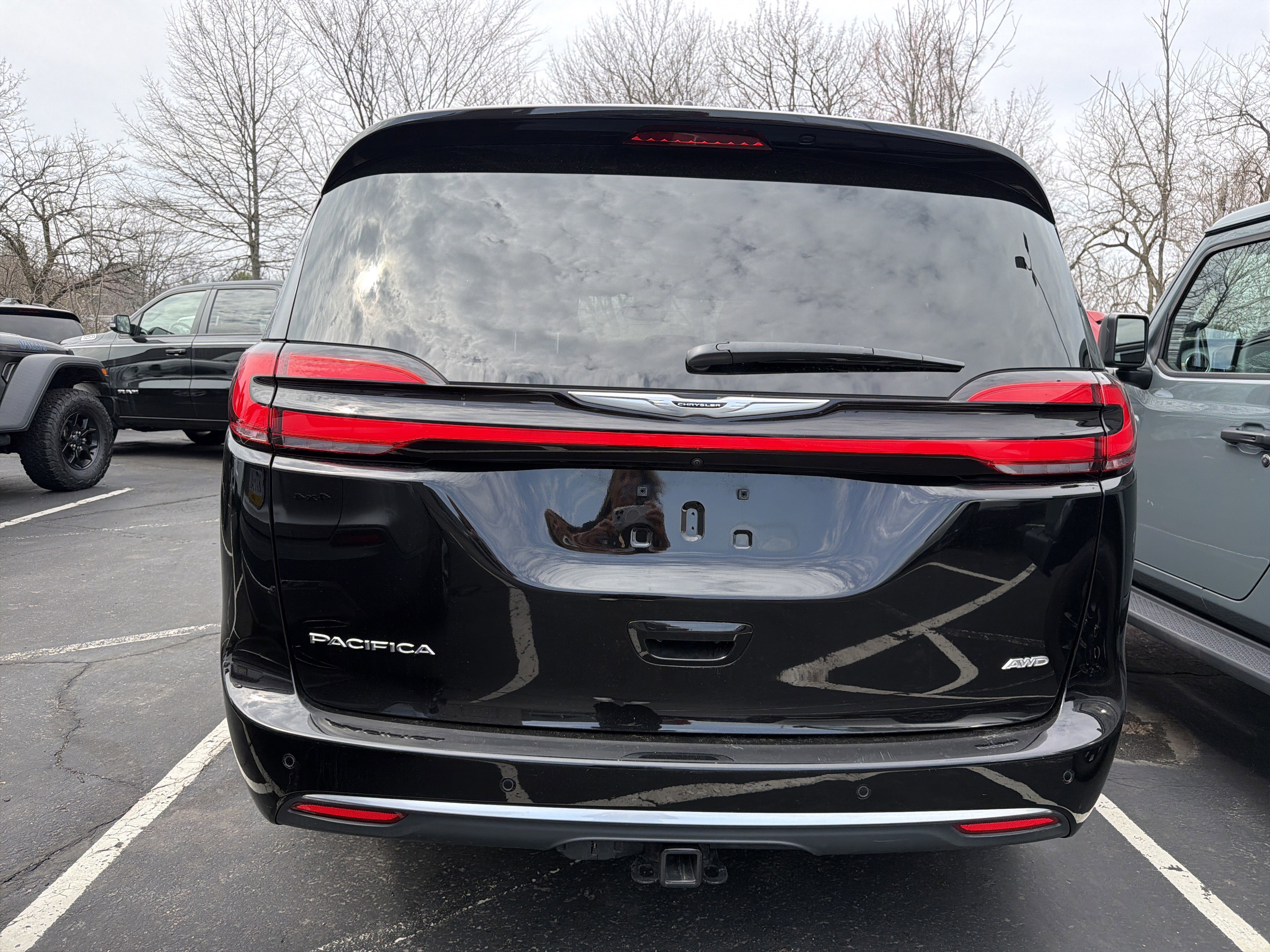 Used 2024 Chrysler Pacifica Pinnacle w/ Trailer Tow Group image 6