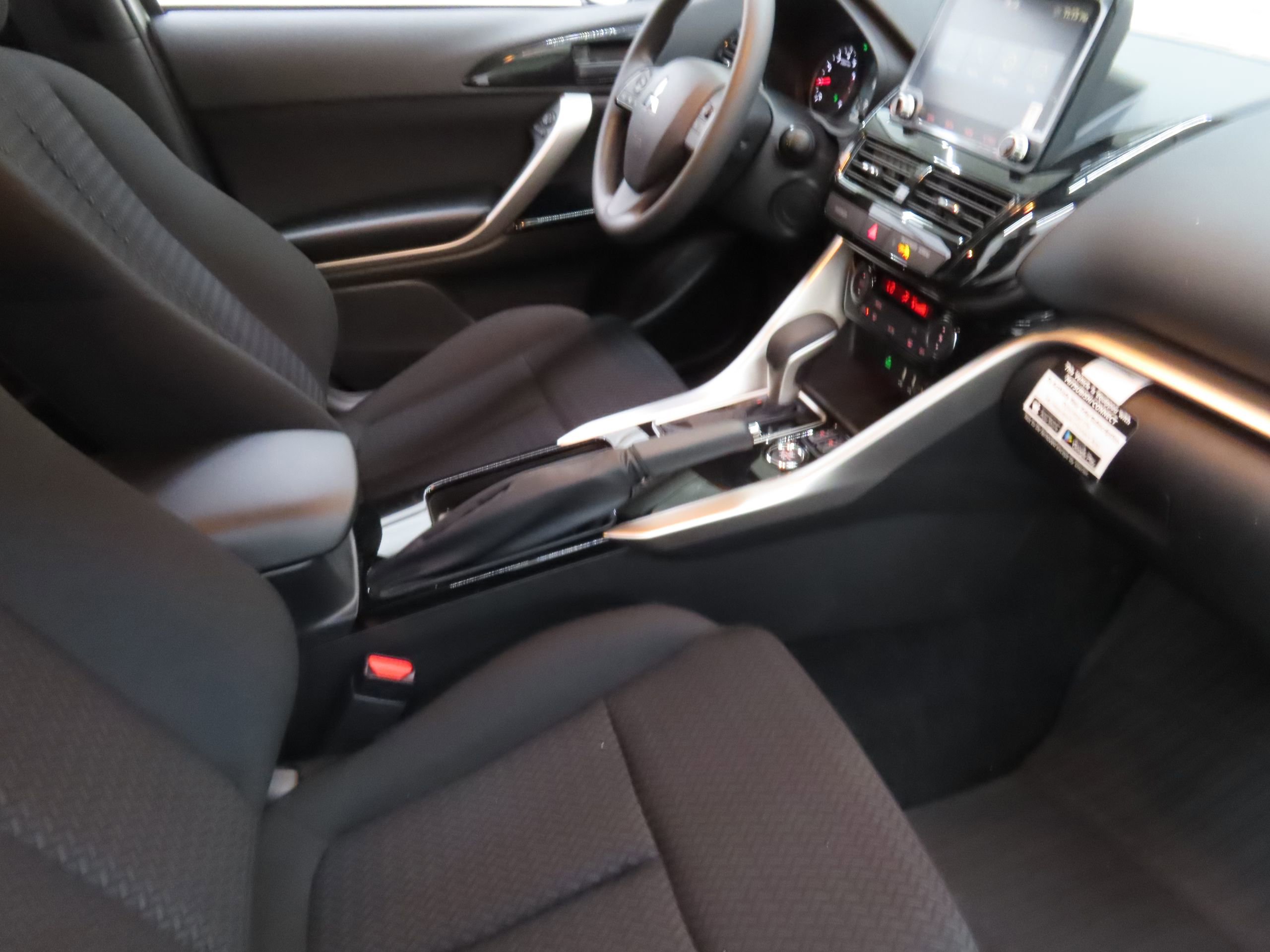 New 2025 Mitsubishi Eclipse Cross LE image 23