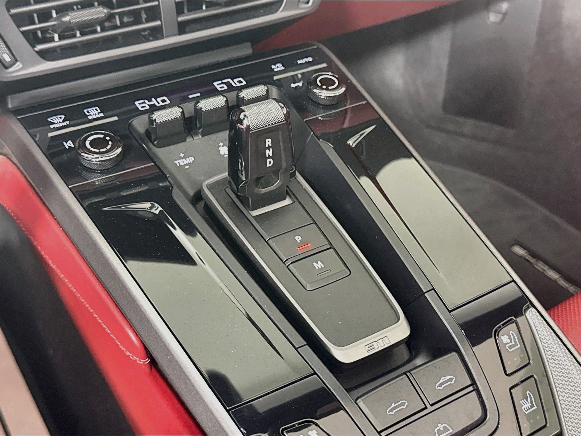 Certified 2025 Porsche 911 Carrera RWD image 19