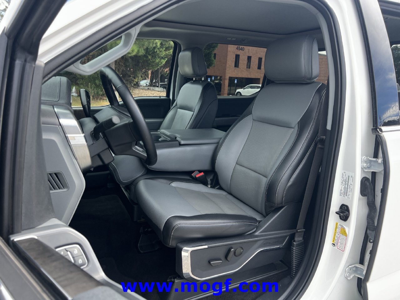 Certified 2022 Ford F150 Lariat AWD/4WD image 21