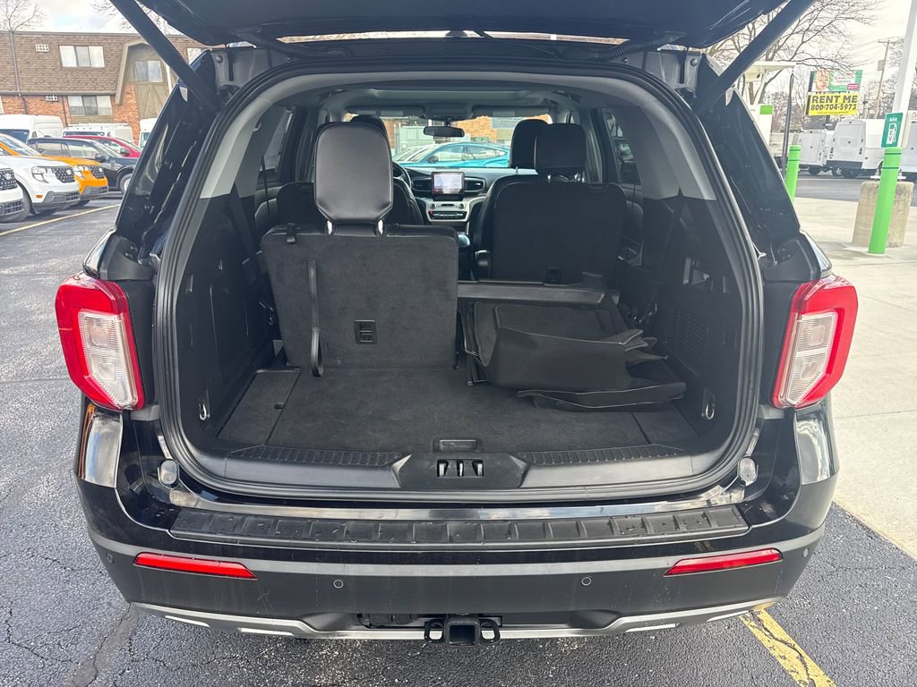 Used 2023 Ford Explorer XLT w/ Equipment Group 202A image 13