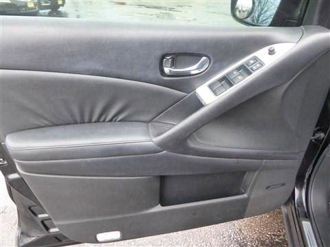 Used 2010 Nissan Murano SL w/ Leather Pkg image 9