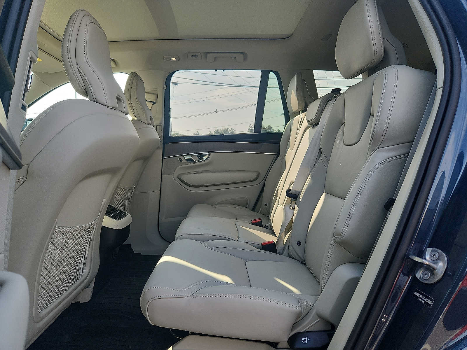 Used 2026 Volvo XC90 B6 Ultra w/ Protection Package AWD/4WD image 10