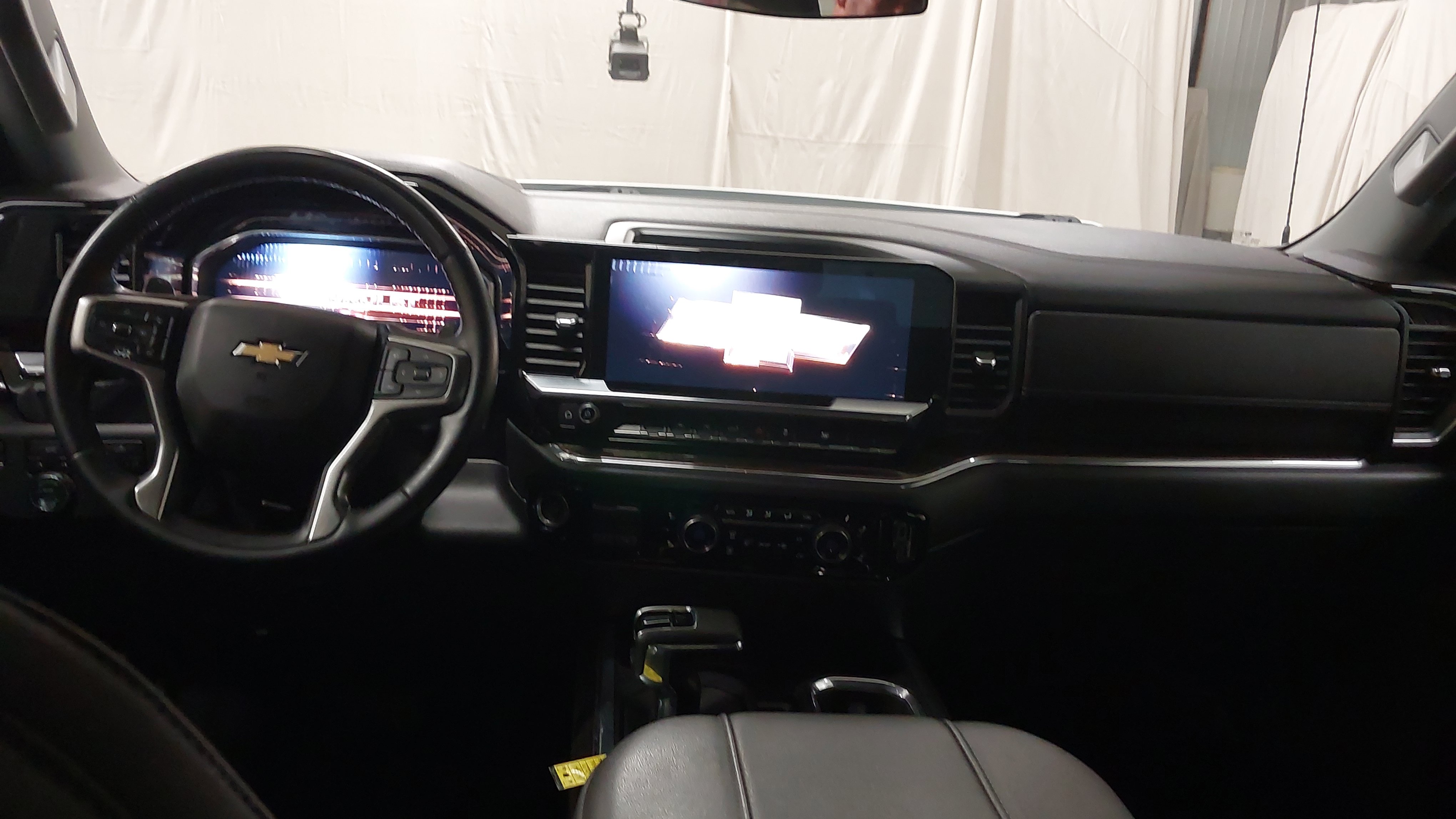 Used 2023 Chevrolet Silverado 1500 LT AWD/4WD image 26