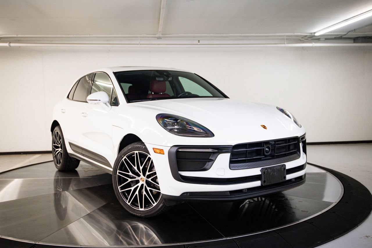 Certified 2023 Porsche Macan AWD/4WD image 9