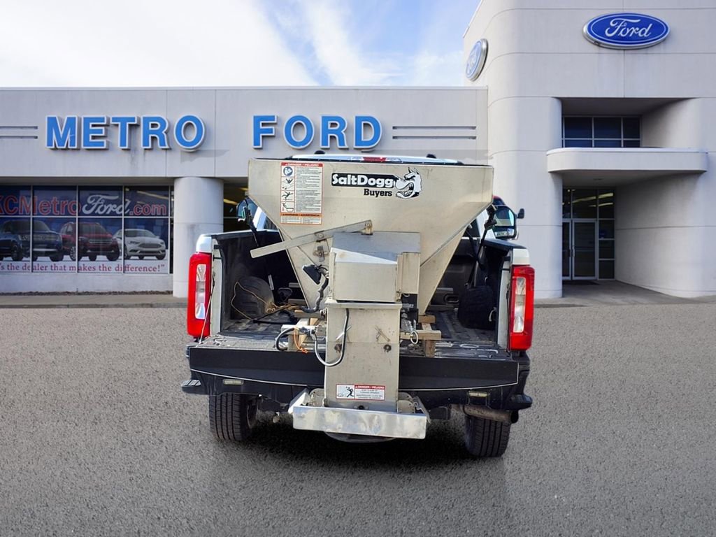 Used 2023 Ford F250 XL w/ Snow Plow/Camper Package AWD/4WD image 5