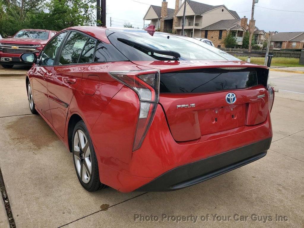 Used 2017 Toyota Prius FWD image 9