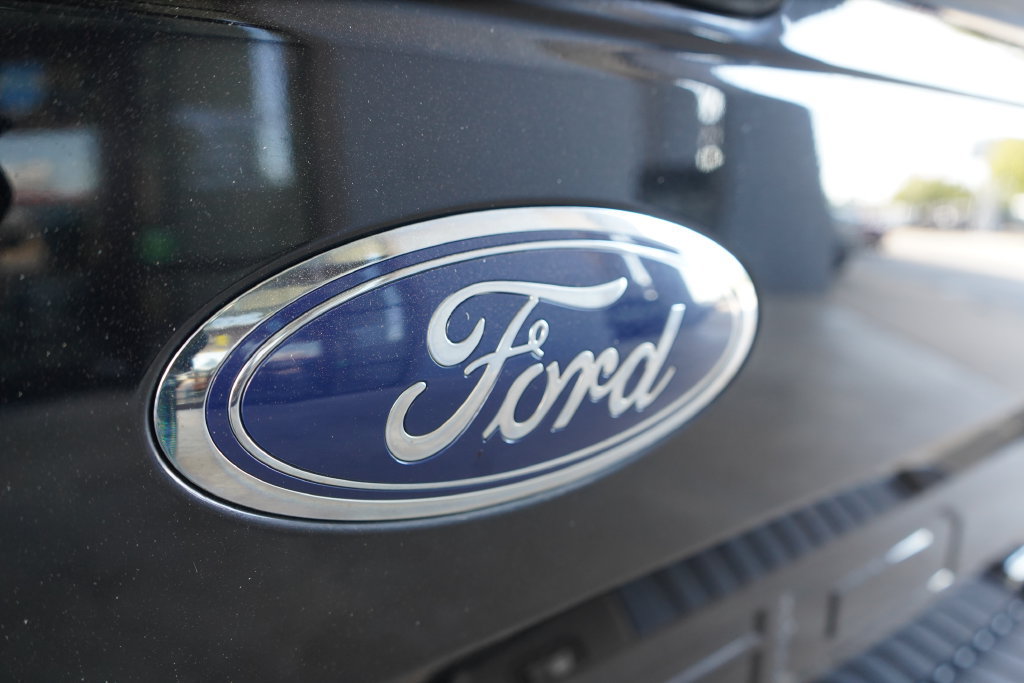 Used 2020 Ford F150 XLT w/ Equipment Group 302A Luxury AWD/4WD image 6