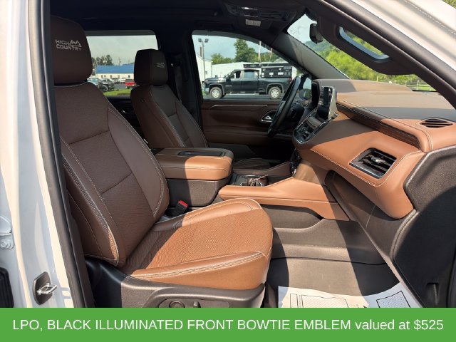 Used 2024 Chevrolet Tahoe High Country AWD/4WD image 4