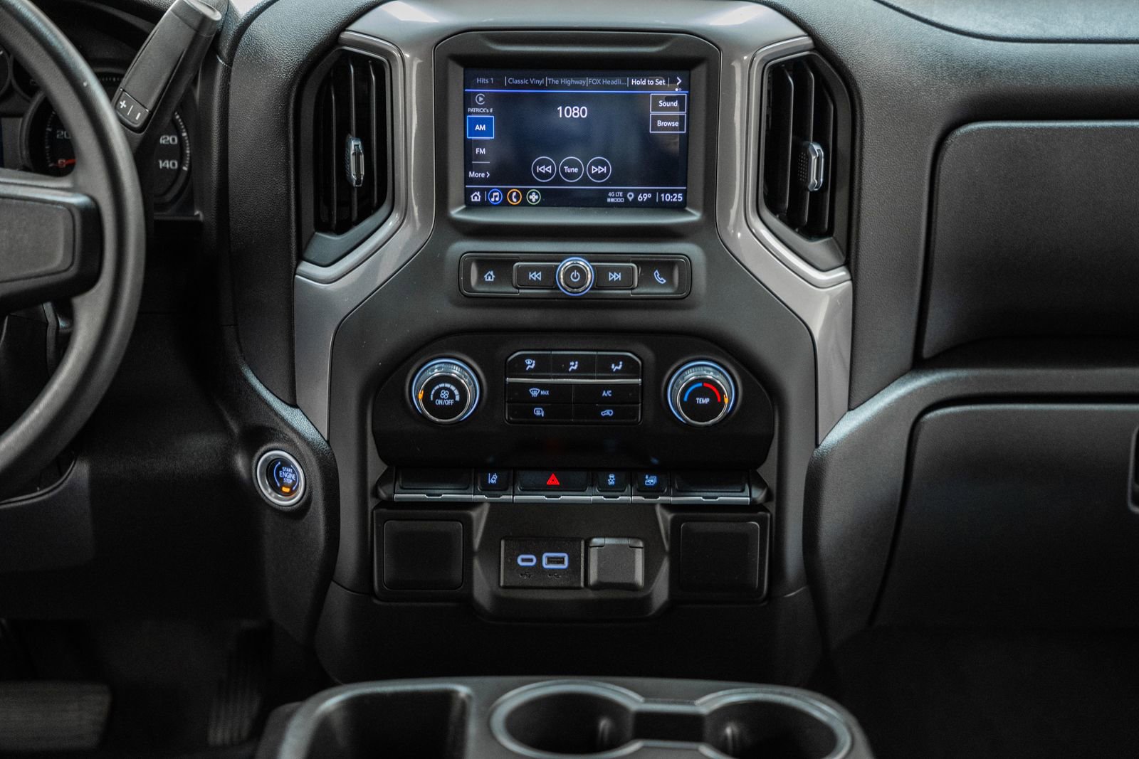 Used 2024 Chevrolet Silverado 2500 Custom image 29