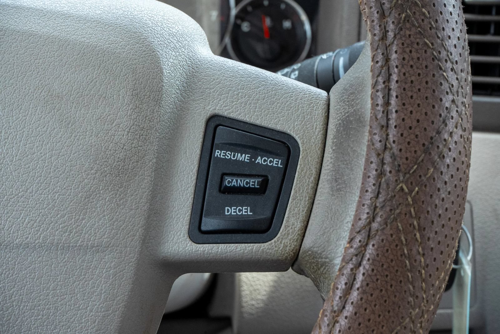 Used 2007 Jeep Grand Cherokee Limited RWD image 27