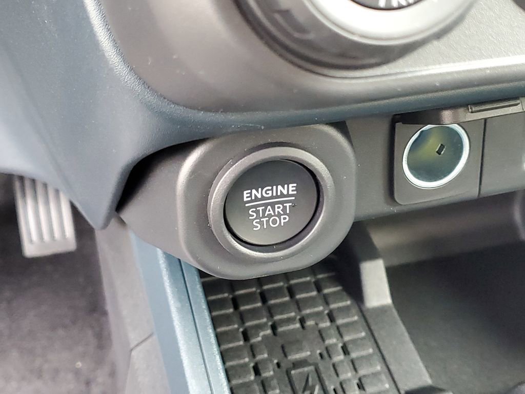 New 2025 Ford Maverick Lariat w/ Black Appearance Package image 16