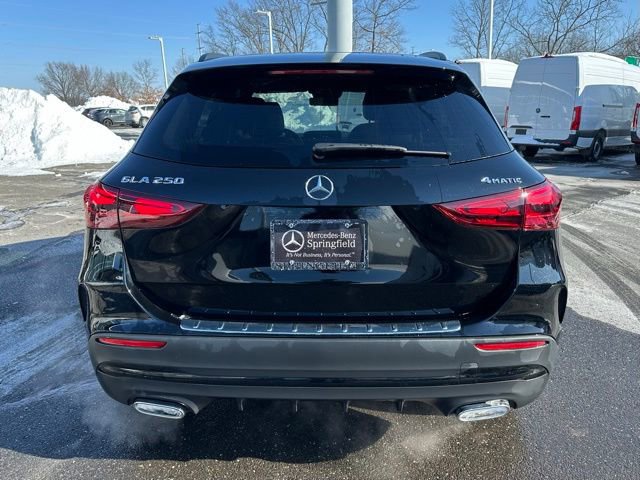 Used 2026 Mercedes-Benz GLA 250 4MATIC image 6