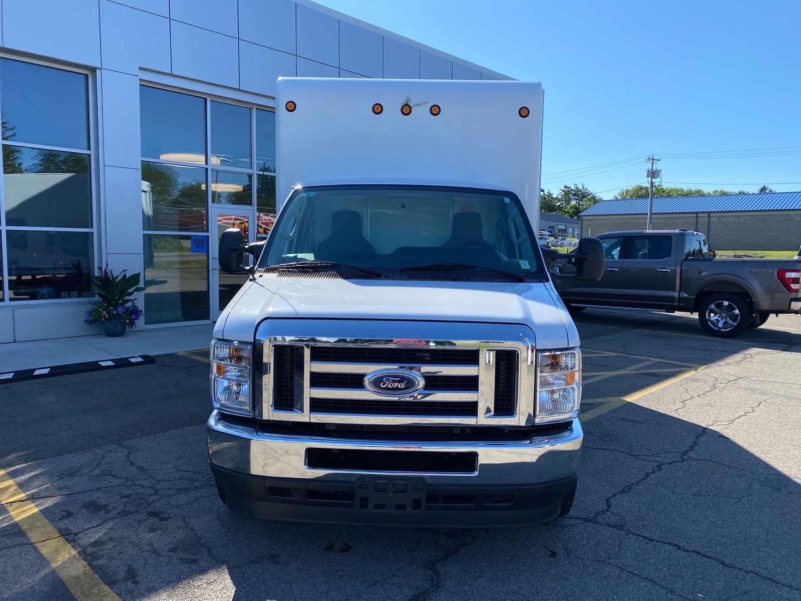 Used 2023 Ford E-350 and Econoline 350 Super Duty w/ Power Windows & Locks Group RWD image 9