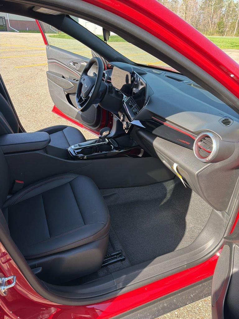 New 2026 Chevrolet Trax RS FWD image 19