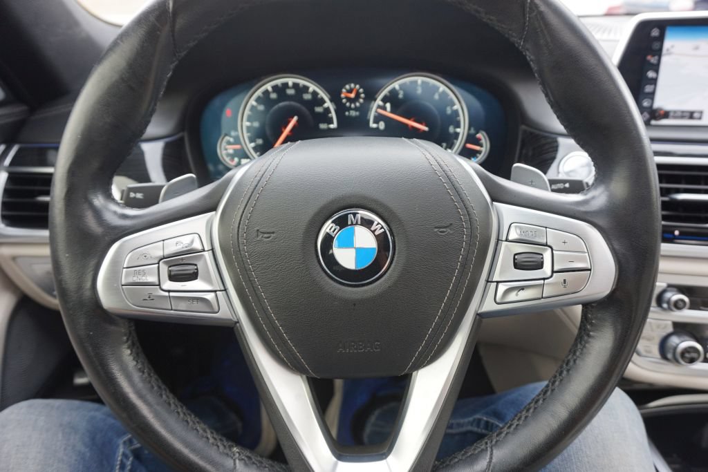 Used 2016 BMW 750i xDrive AWD/4WD image 36