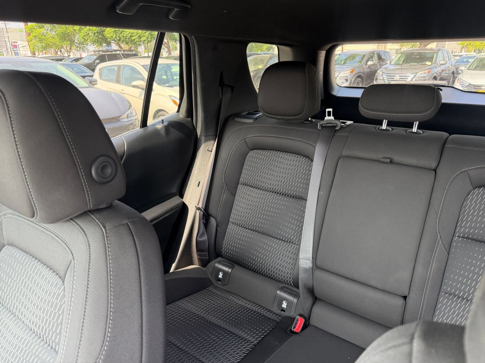 Used 2025 Chevrolet Equinox LT FWD image 39