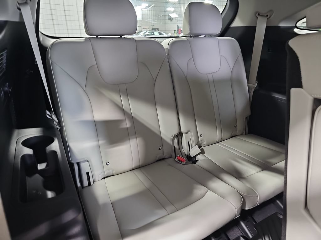 Used 2025 Kia Sorento S w/ Panoramic Sunroof Package FWD image 12