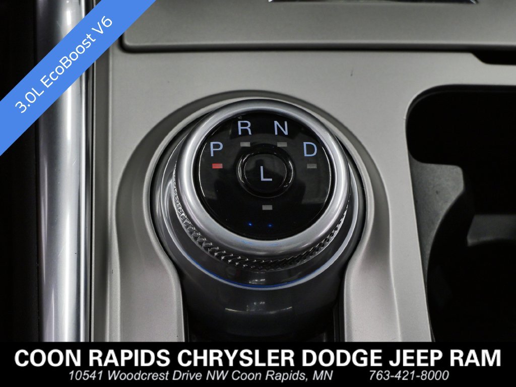 Used 2022 Ford Explorer Platinum w/ Equipment Group 601A AWD/4WD image 23