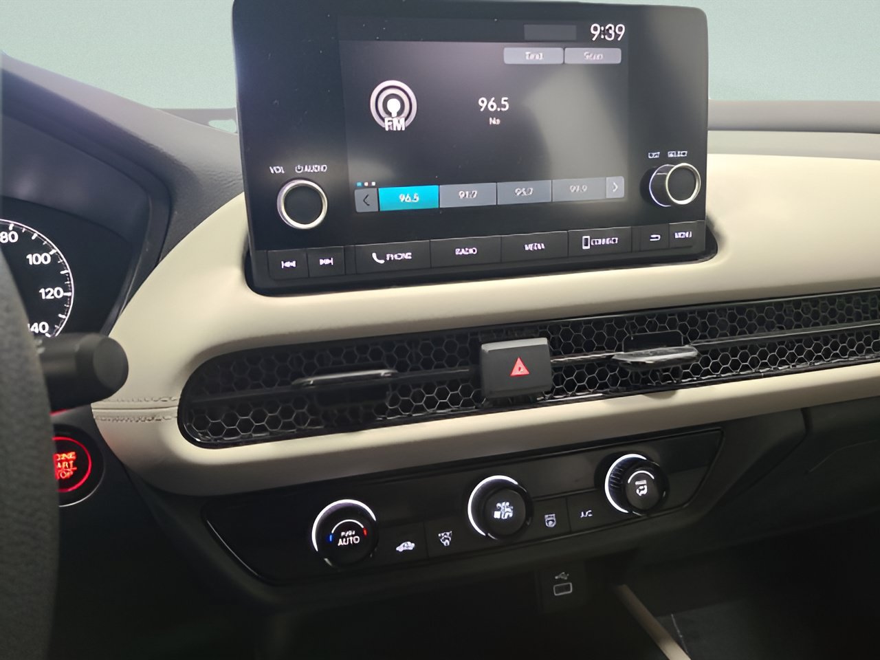 Used 2024 Honda HR-V LX image 27