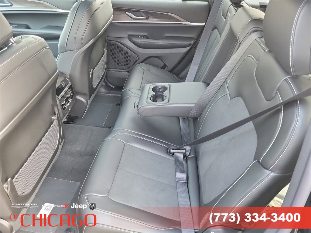 New 2026 Jeep Grand Cherokee Laredo image 14