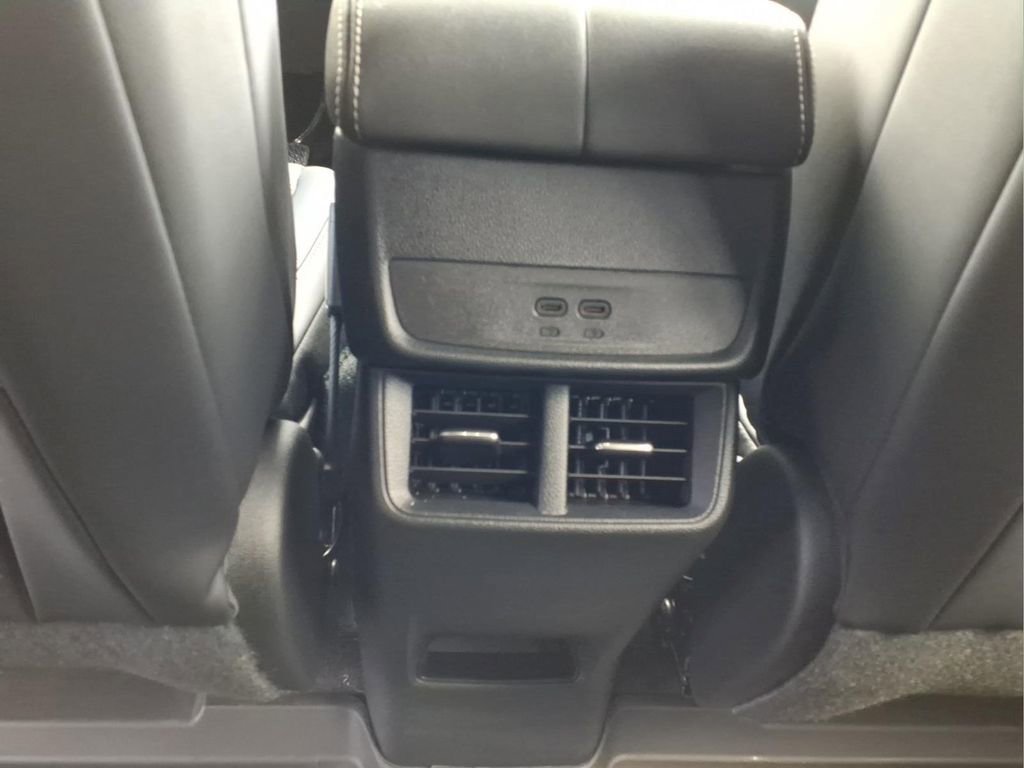 New 2026 GMC Terrain Elevation w/ Elevation Premium Package AWD/4WD image 7