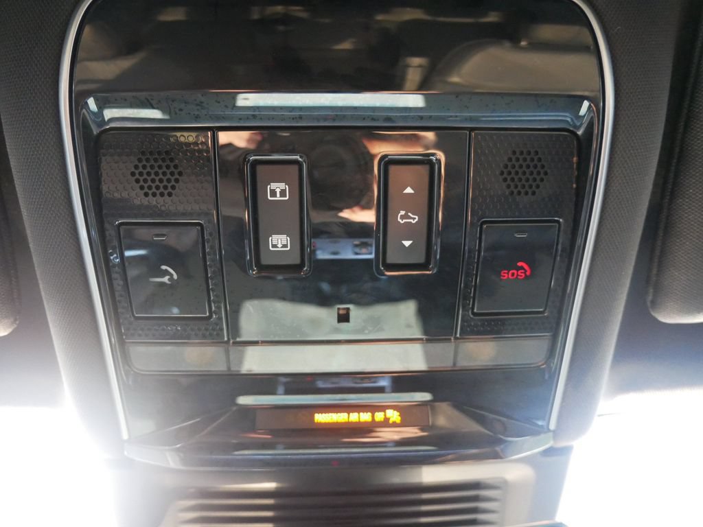 Used 2023 Land Rover Range Rover SE AWD/4WD image 26