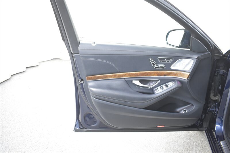 Used 2015 Mercedes-Benz S 550 4MATIC Sedan image 21