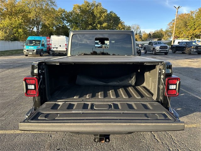 Used 2020 Jeep Gladiator Overland image 9
