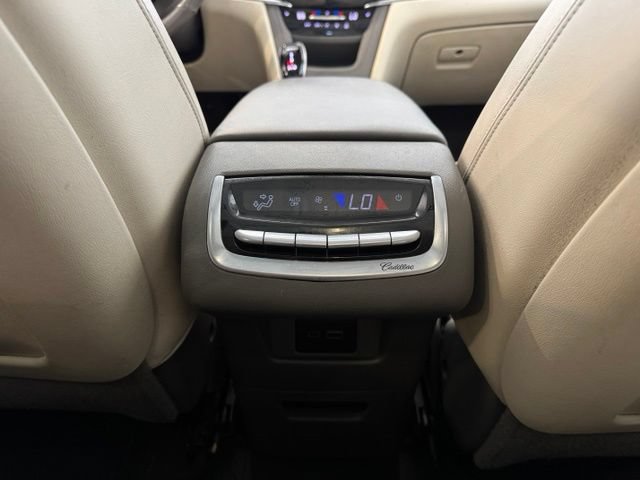 Used 2020 Cadillac XT6 Premium Luxury AWD/4WD image 13