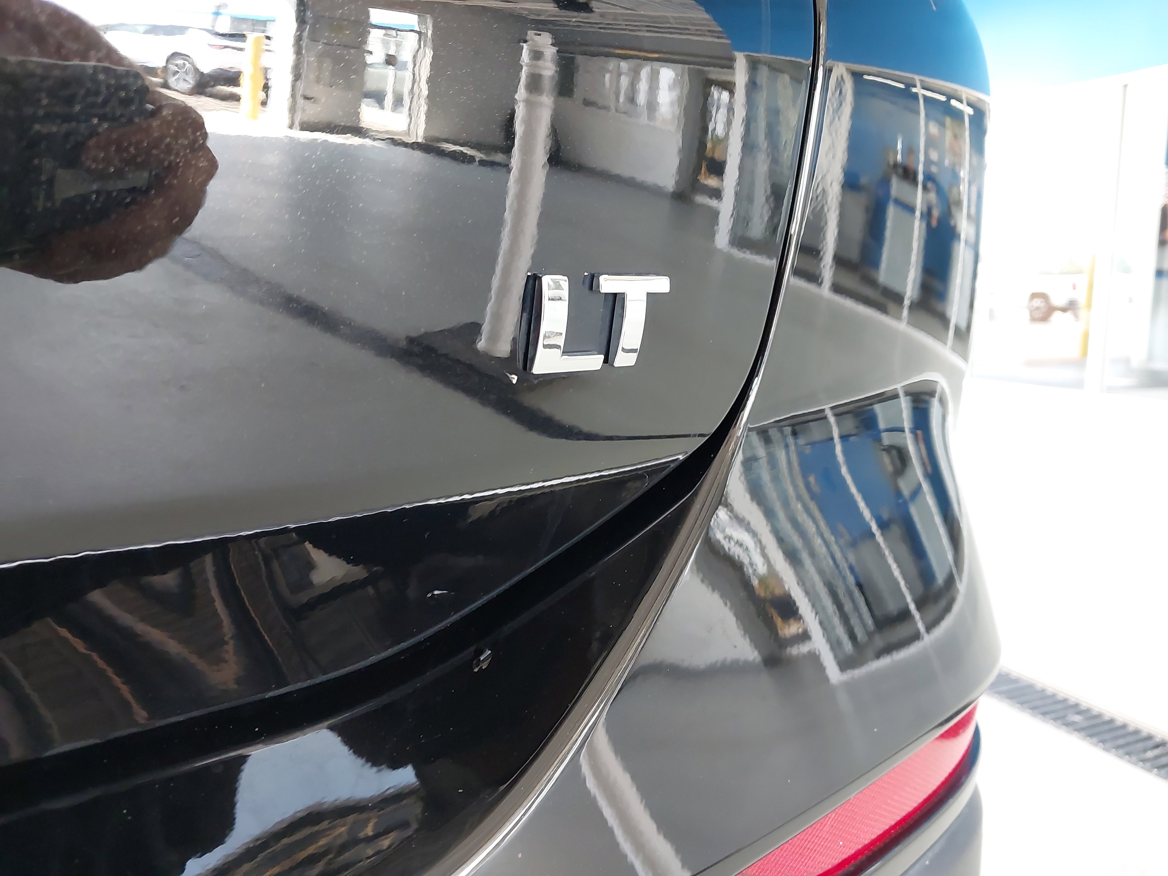 Used 2023 Chevrolet Equinox LT FWD image 33