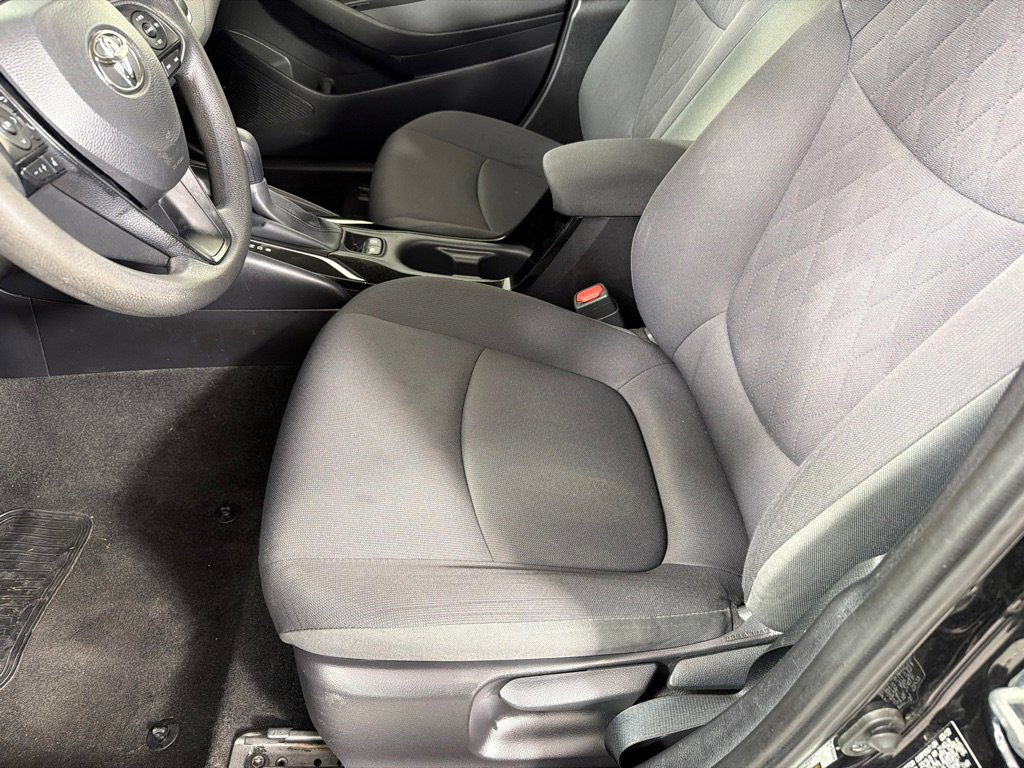 Used 2022 Toyota Corolla LE image 10
