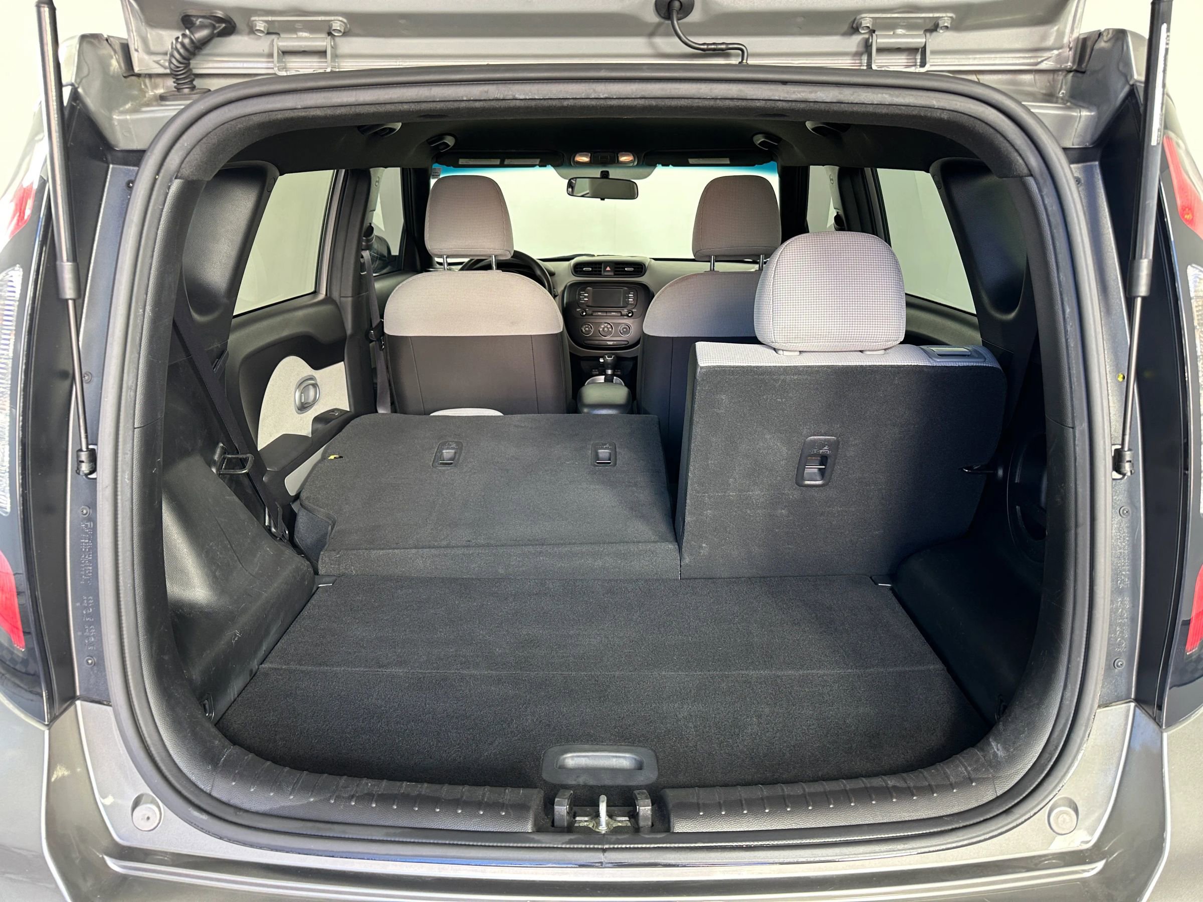 Used 2019 Kia Soul image 18
