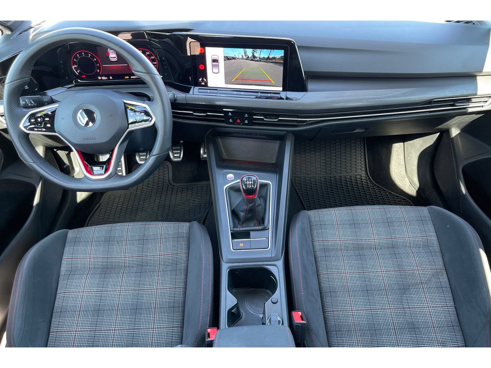 Used 2022 Volkswagen GTI SE FWD image 16
