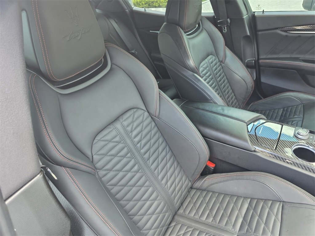 Used 2023 Maserati Ghibli Trofeo image 34