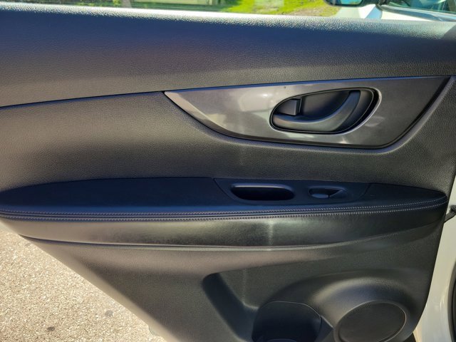 Used 2020 Nissan Rogue S image 16