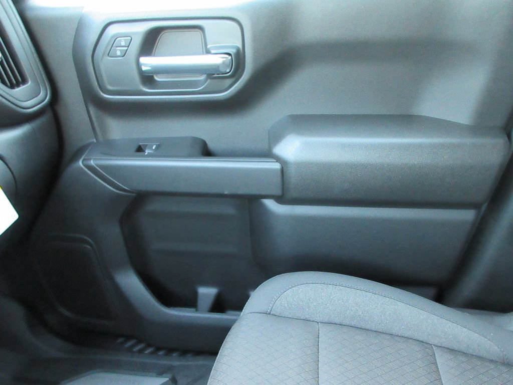New 2026 Chevrolet Silverado 1500 Custom w/ Turbomax Blackout Package AWD/4WD image 32