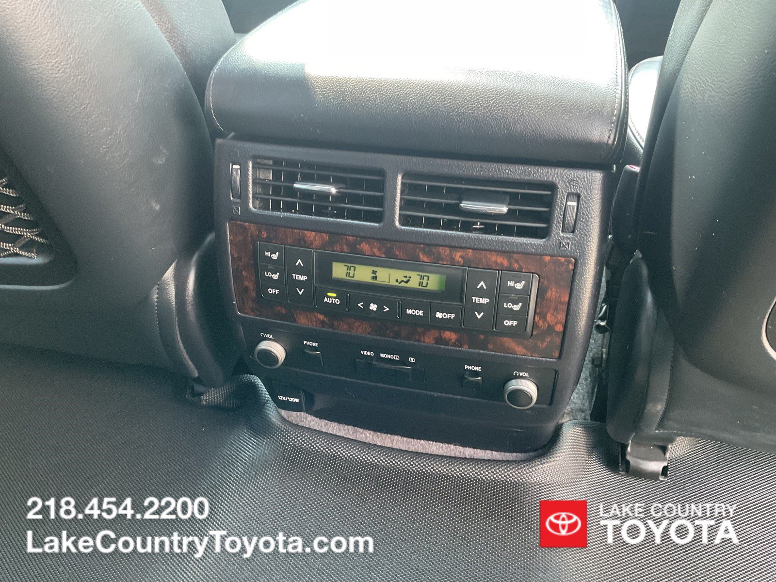 Used 2014 Toyota Land Cruiser AWD/4WD image 18