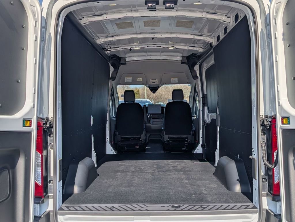 New 2026 Ford Transit 250 148 Medium Roof w/ Load Area Protection Package image 25