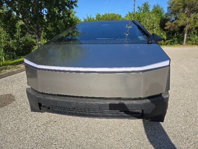 Used 2024 Tesla Cybertruck AWD Crew Cab image 8