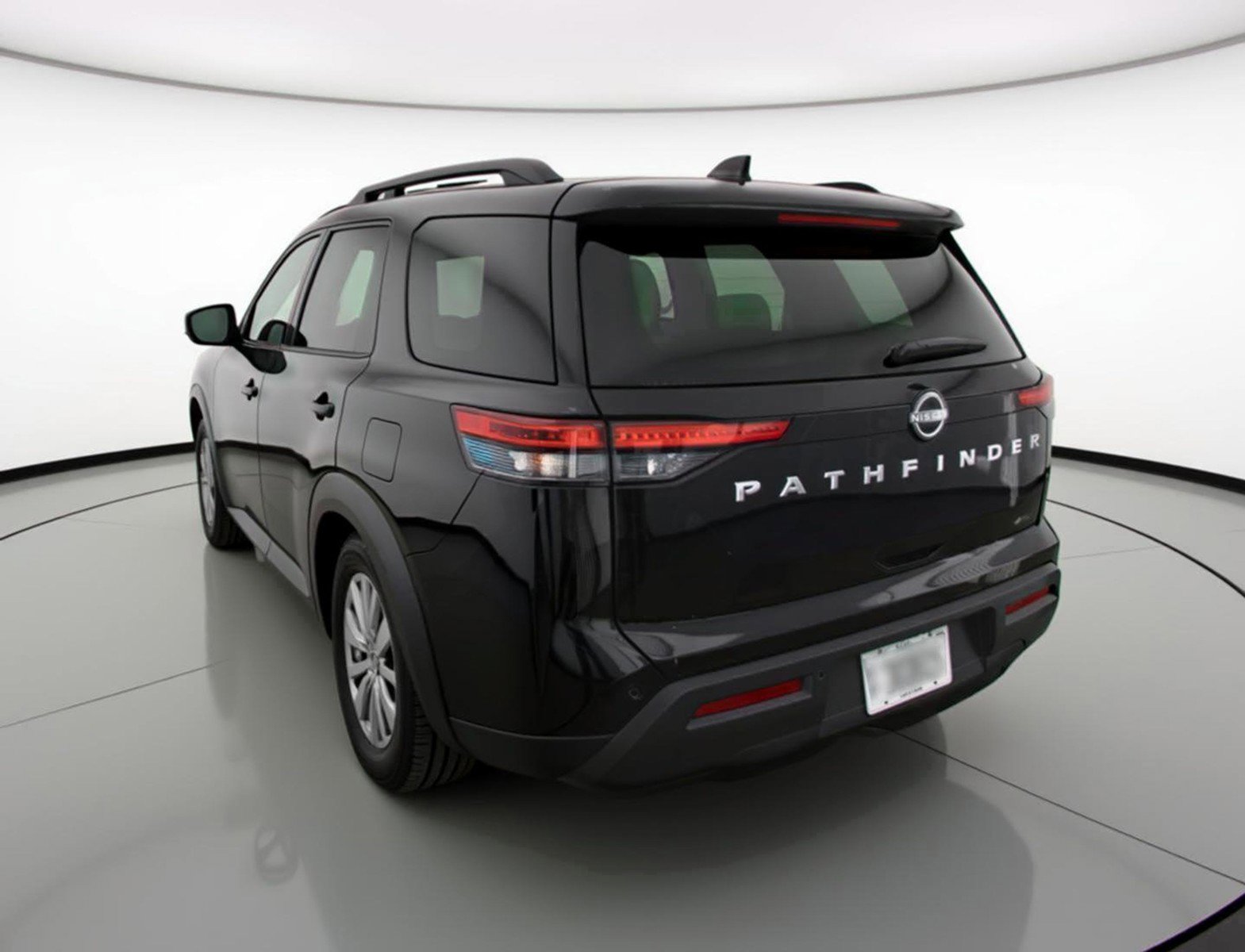 Used 2025 Nissan Pathfinder SV AWD/4WD image 6