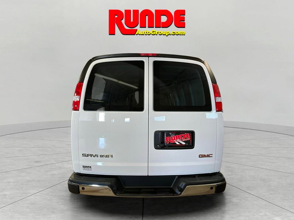 New 2025 GMC Savana 3500 Extended w/ Driver Convenience Package image 4