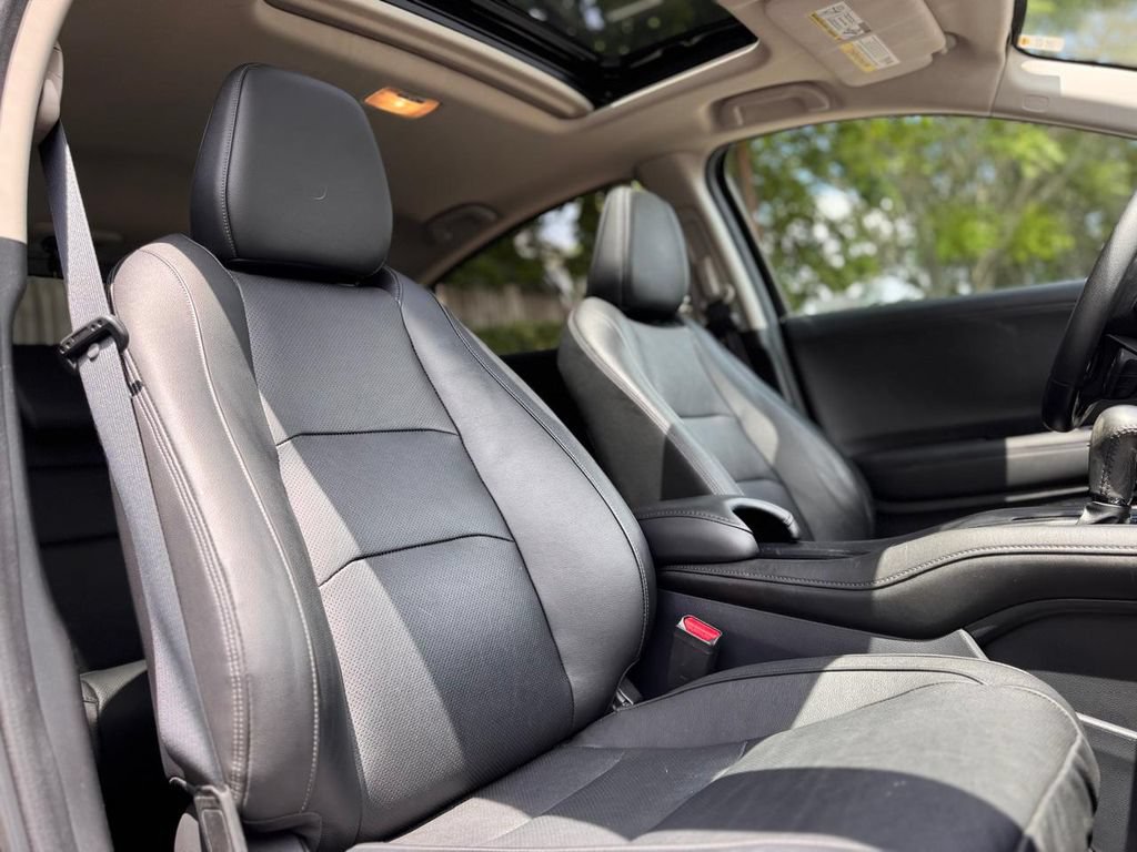 Used 2022 Honda HR-V EX-L image 27