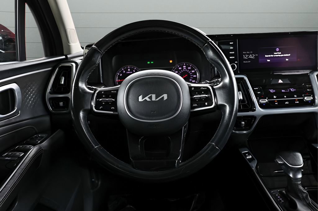 Used 2022 Kia Sorento SX AWD/4WD image 25
