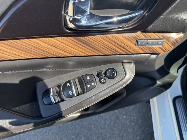 Used 2017 Nissan Maxima Platinum image 17